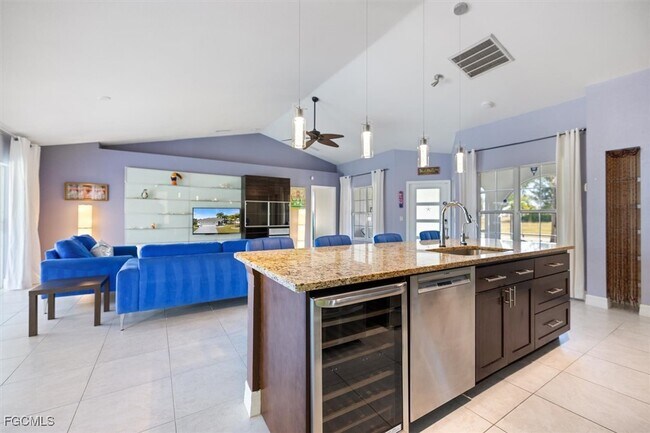 Building Photo - 4516 SW 21st Pl