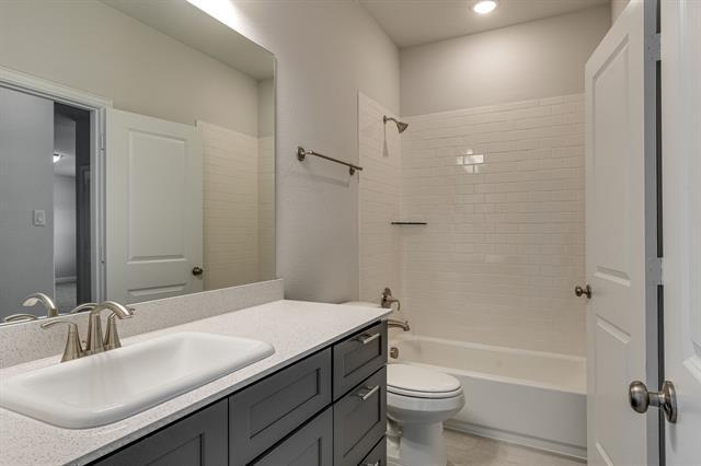 Building Photo - 6020 Marigold Dr