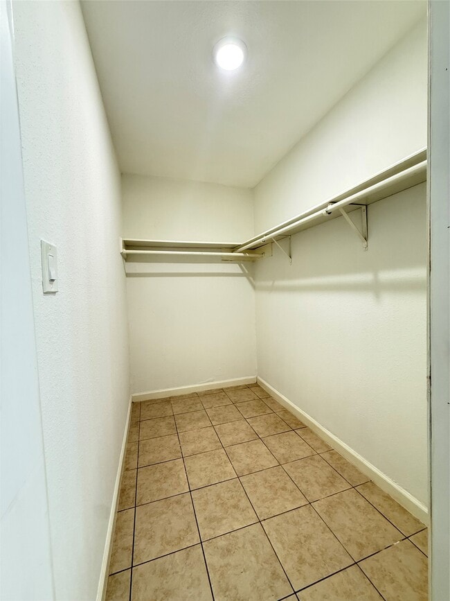 Building Photo - 12335 W Village Dr