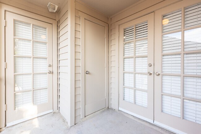 Building Photo - 14600 Fonmeadow Dr
