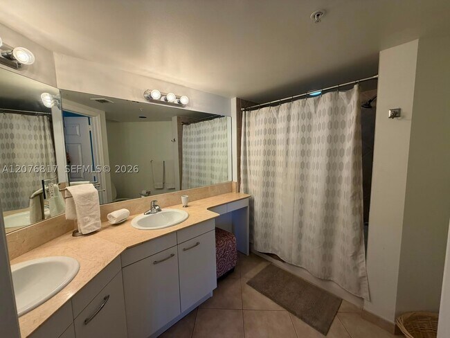 Building Photo - 2080 S Ocean Dr