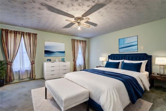 Building Photo - 503 Fayetteville Rd