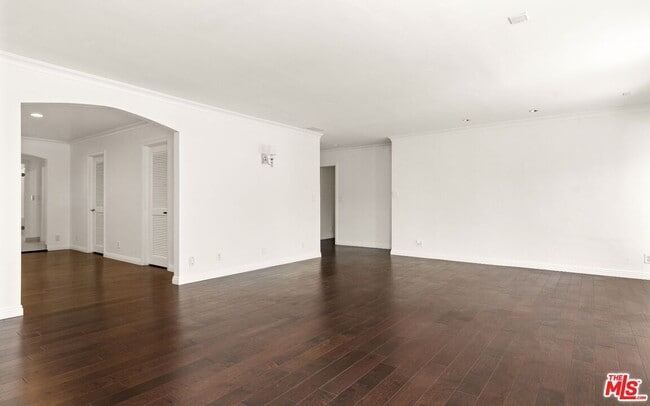 Building Photo - 1605 Loma Vista Dr