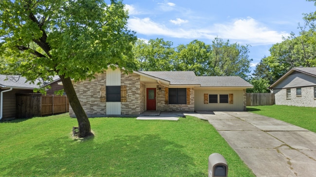 Building Photo - 3502 S Dakota Dr