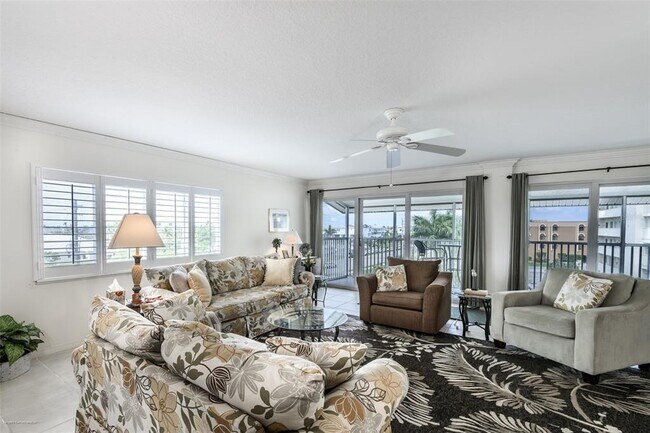 Building Photo - 1477 Park Beach Cir