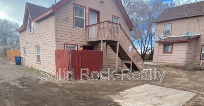 Building Photo - 712 E 3rd St