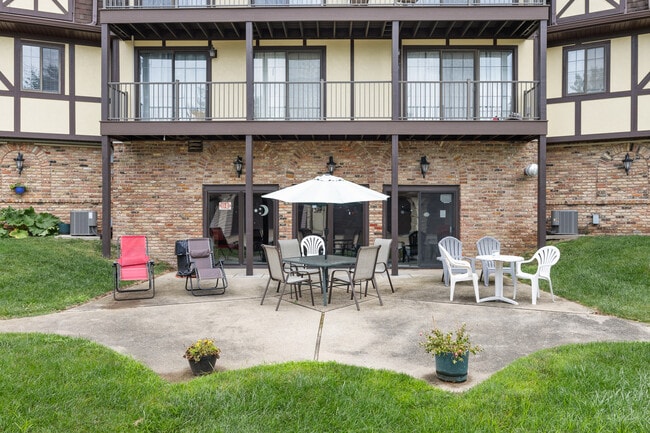 Building Photo - 1512 1st Ave