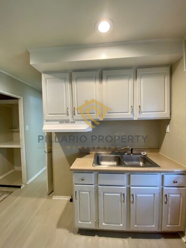 Building Photo - 5260-5262 Fletcher Avenue