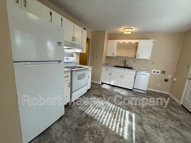 Building Photo - 3305 Mcadams Ct