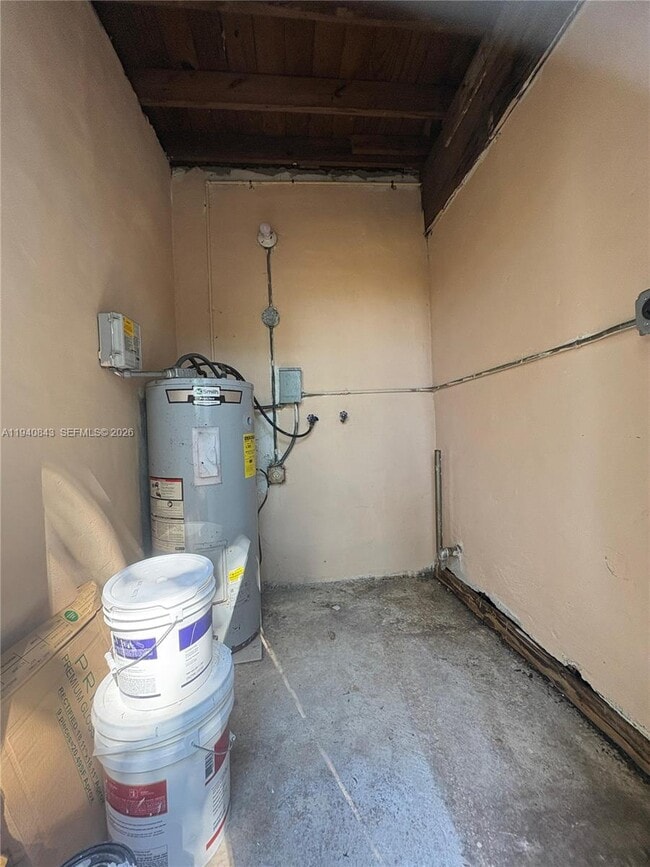 Building Photo - 920 NW 55th Ter