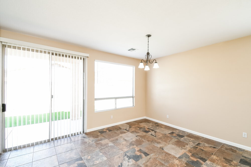 Building Photo - 810 E Rossi Ct