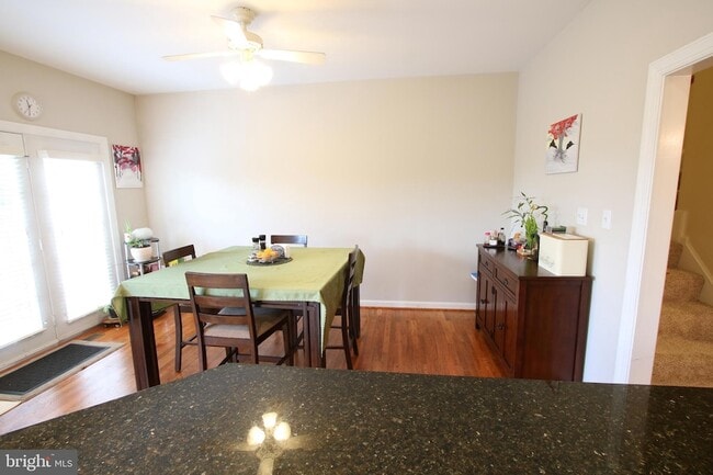 Building Photo - 13728 Valley Oak Cir