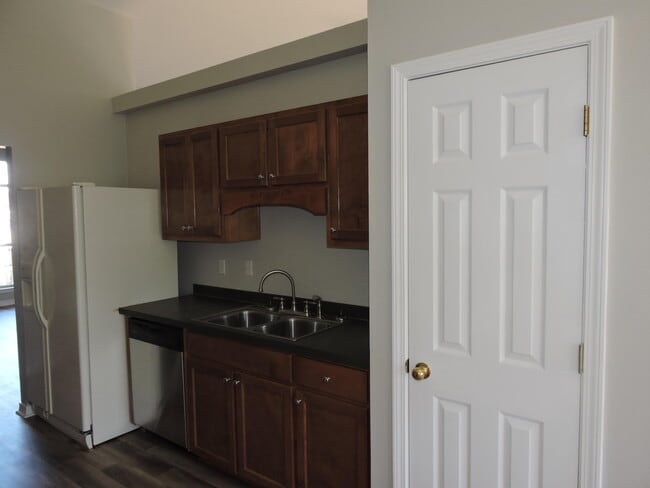 Building Photo - 4862 Leyland Ln