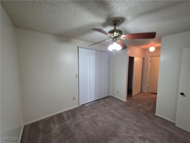 Building Photo - 321 S Bent Creek Dr