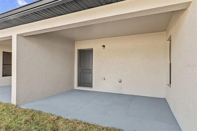 Building Photo - 1659 Javier St