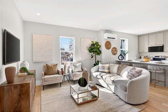 Building Photo - 439 W 9th St