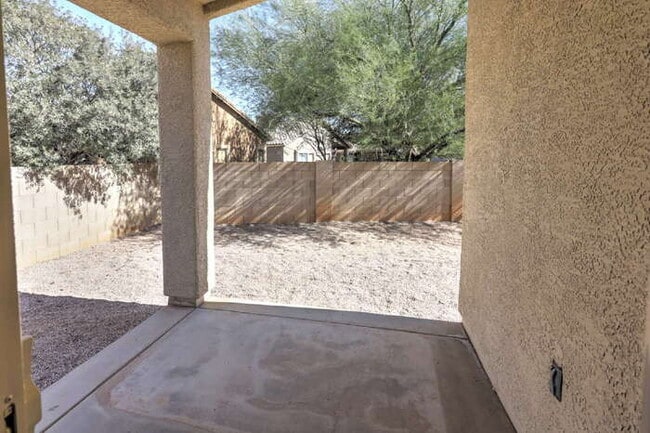 Building Photo - Rancho Sahuarita