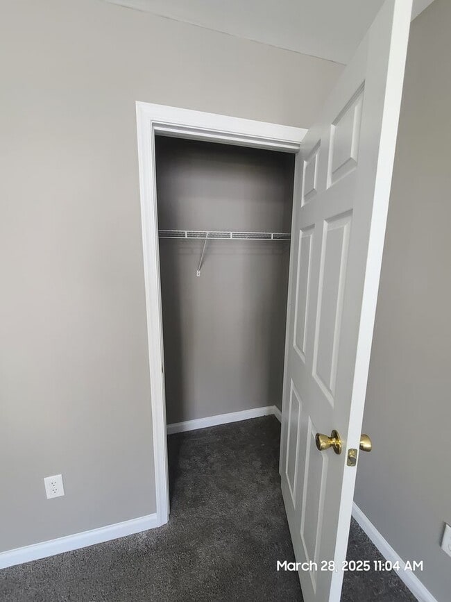 Building Photo - 3 Bedroom Townhome for Rent in Waynesboro