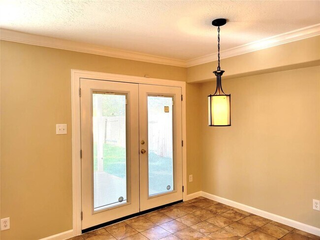 Building Photo - 3907 Portman Glen Ln