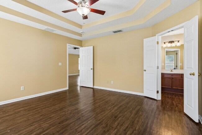 Building Photo - Single-Story OakLeaf Plantation Home Near Shopping, Schools and Recreation
