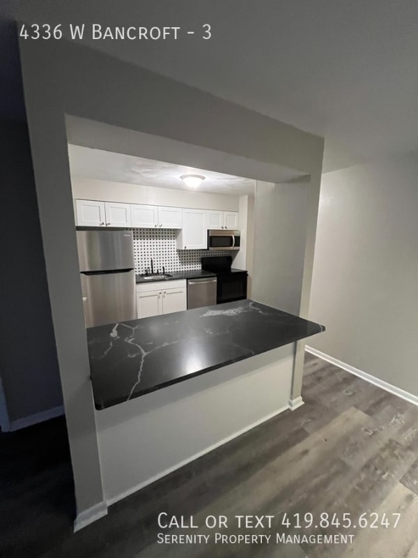 Building Photo - 4336 W Bancroft St