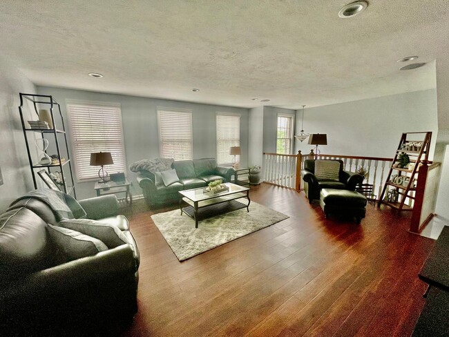 Building Photo - Modern Elegance: Newly Remodeled Home with 2-Car Garage in Wexford, PA