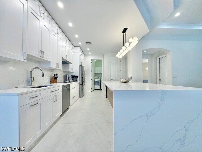 Building Photo - 12667 Biscayne Ct