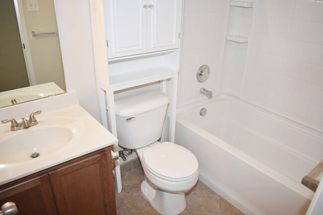 Building Photo - GREAT 3-2-2 in N. Ft Worth, desirable Kell...