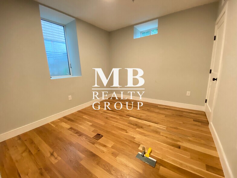 Building Photo - 199 Boylston St