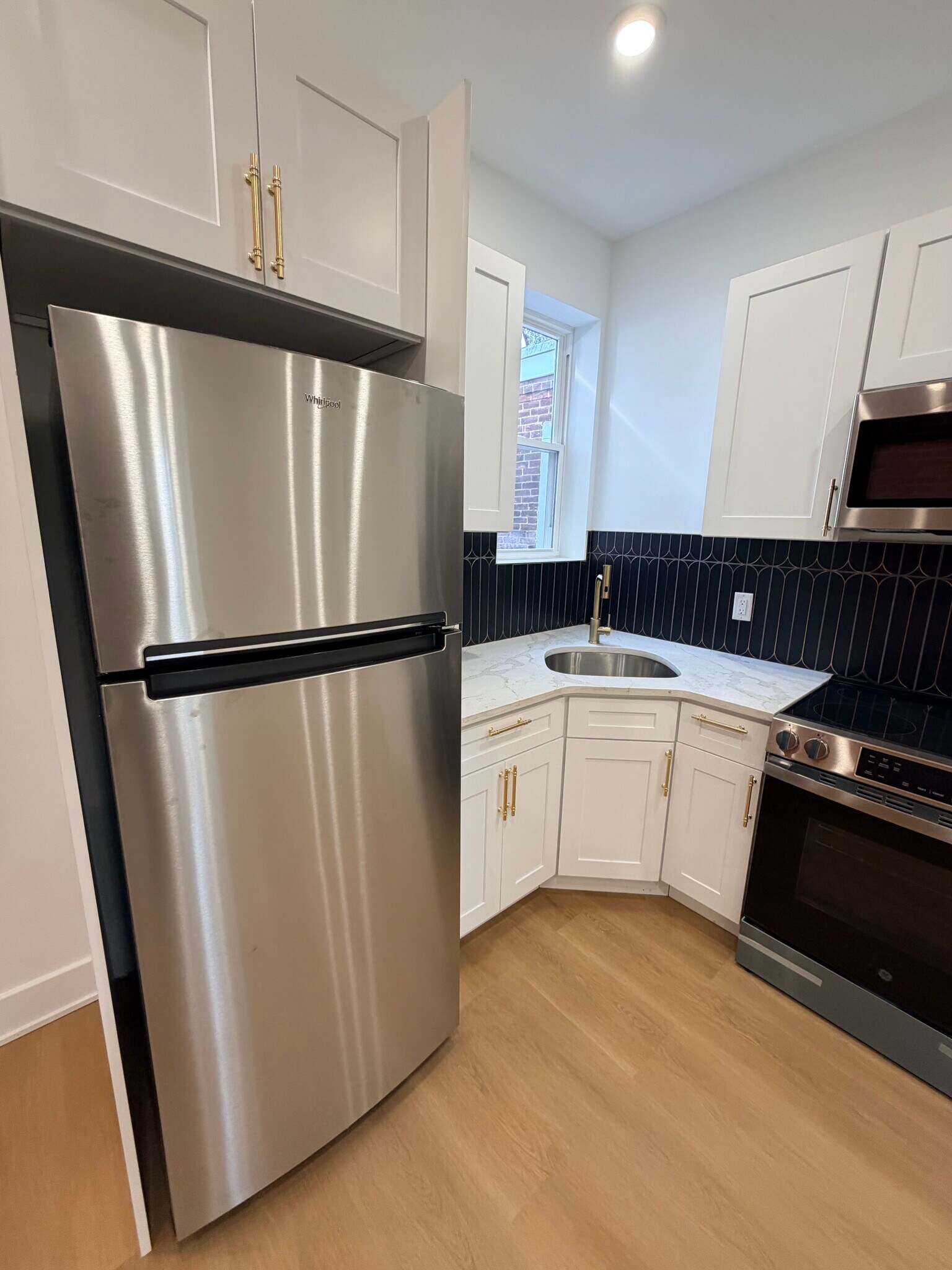 Building Photo - 1325 Kerbaugh St