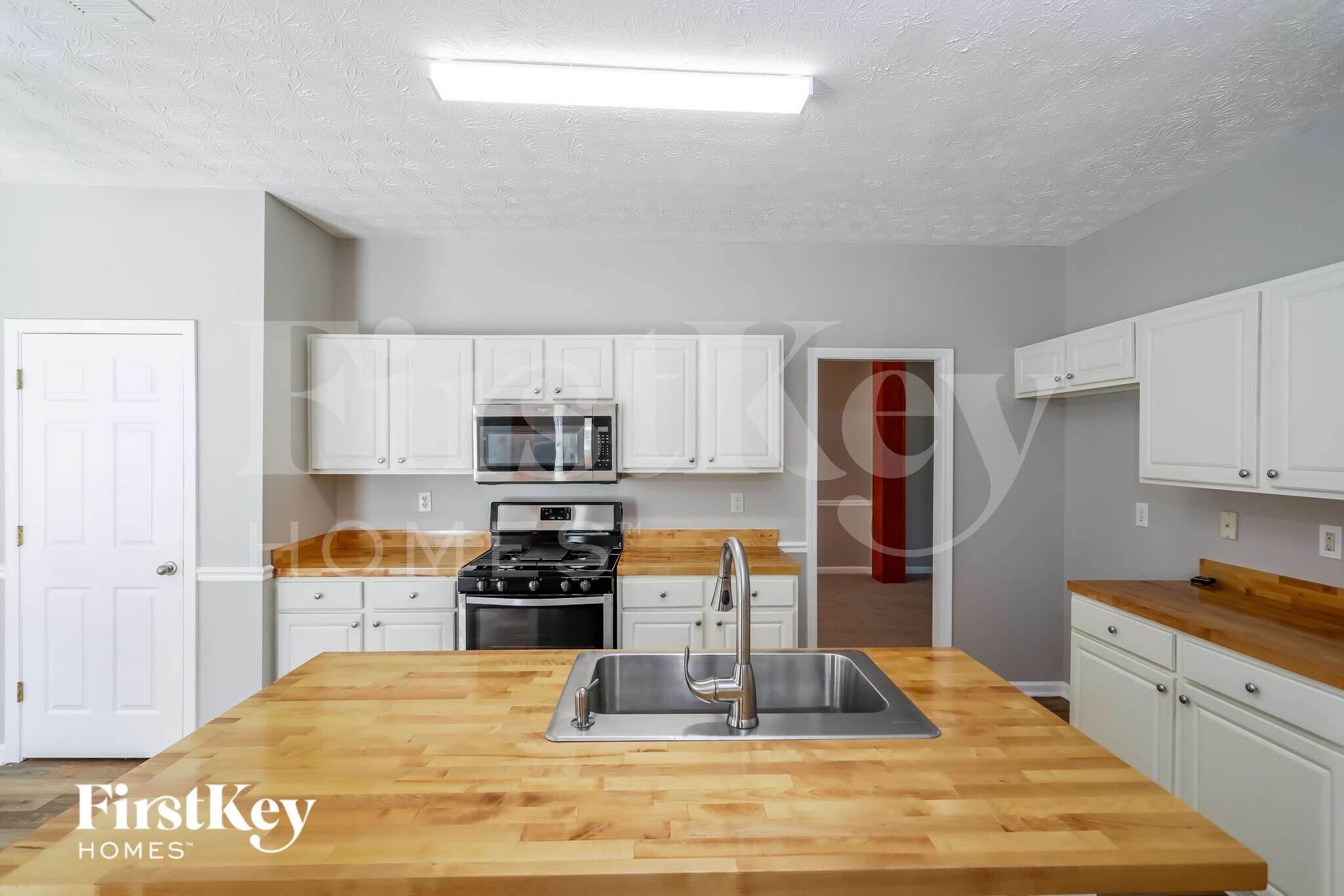 Building Photo - 745 Somerset Vale Dr