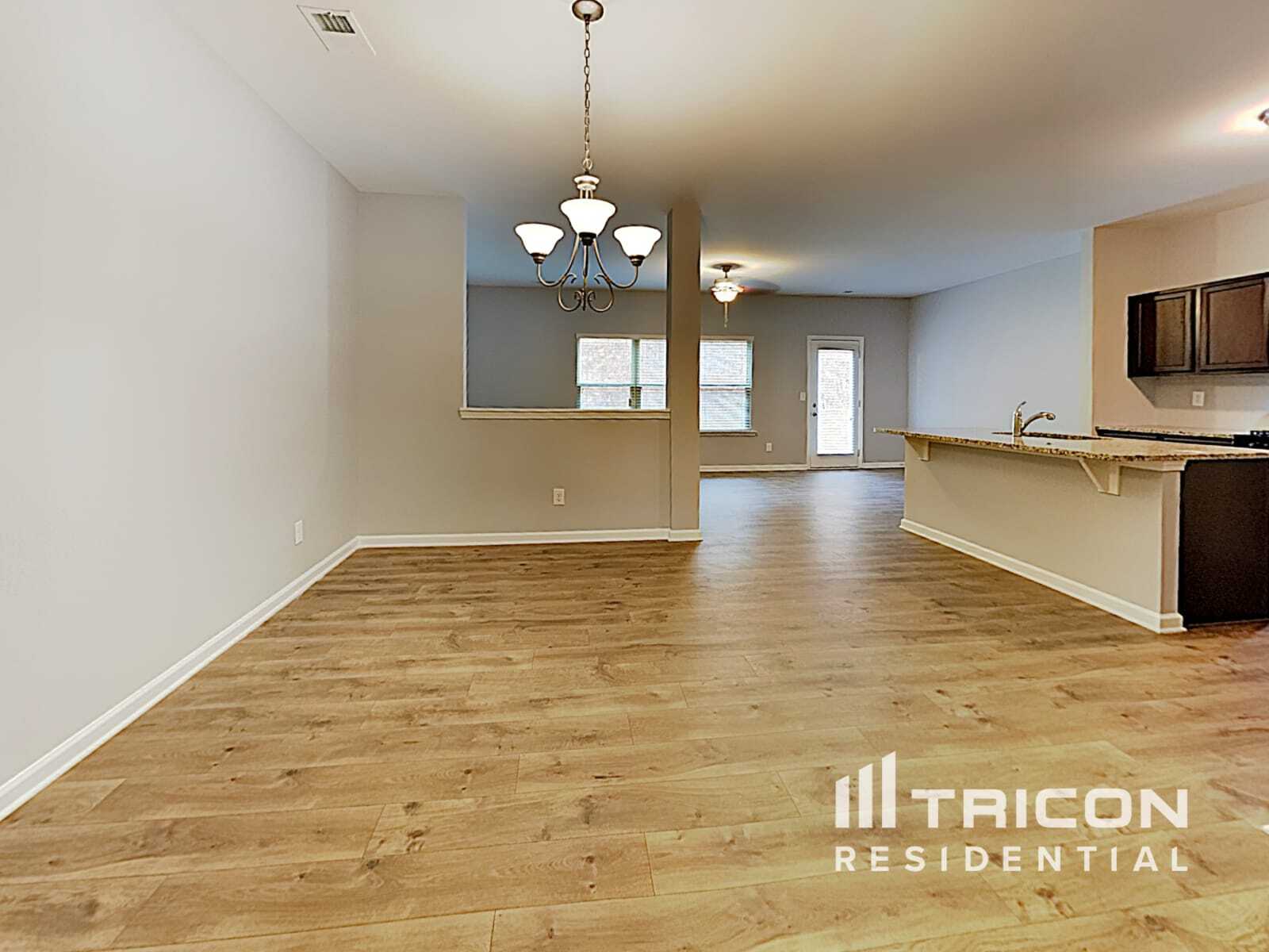 Building Photo - 3323 Lowland Dr