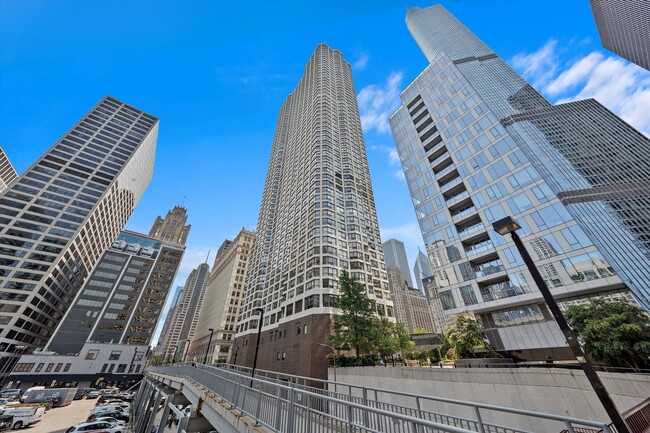 Building Photo - 405 N Wabash Ave