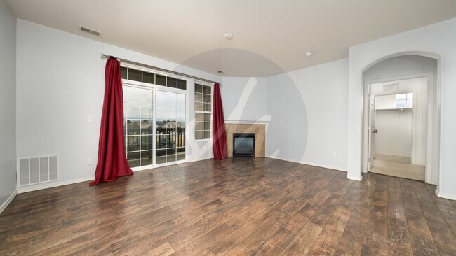 Building Photo - Beautiful two-bedroom condo with gorgeous ...