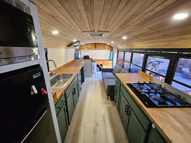 Building Photo - 2450 44th St S