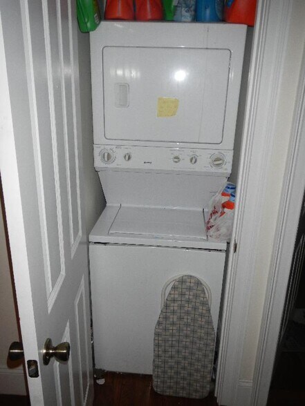 Building Photo - 417 Massachusetts Ave