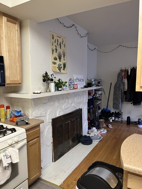 Building Photo - 612 Howard Pl