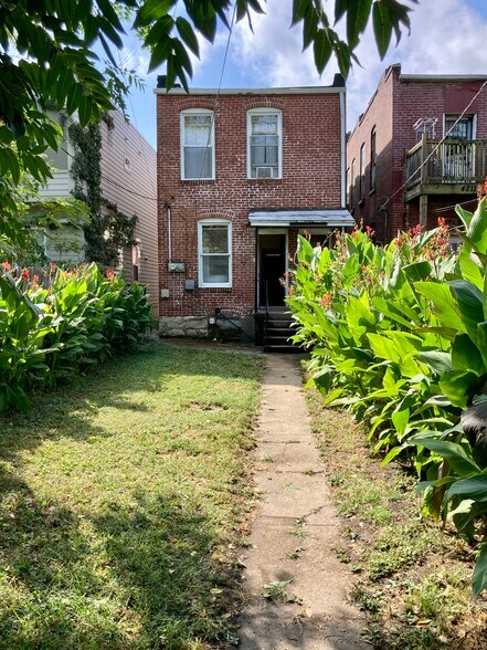 Building Photo - 4209 Blaine Ave