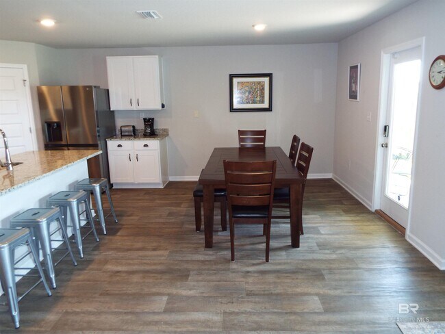 Building Photo - 23333 Shadowridge Dr
