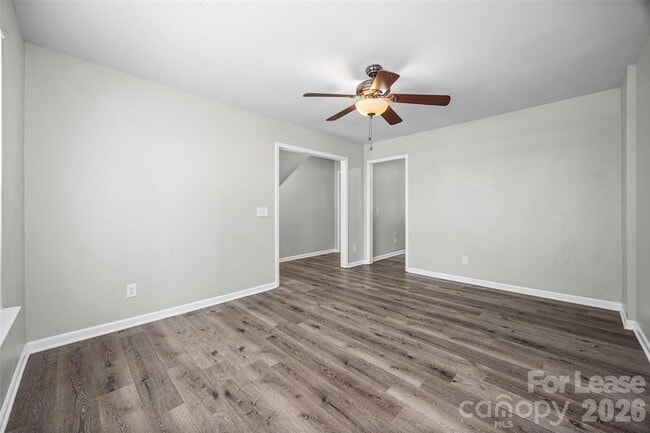 Building Photo - 5194 Brooktree Dr