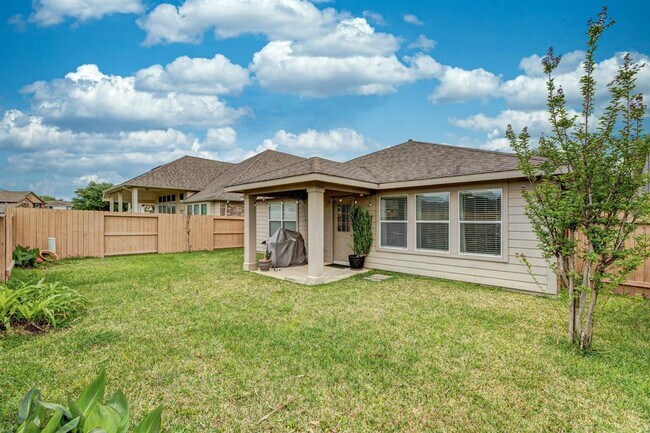 Building Photo - 11403 E Lake Gables Dr