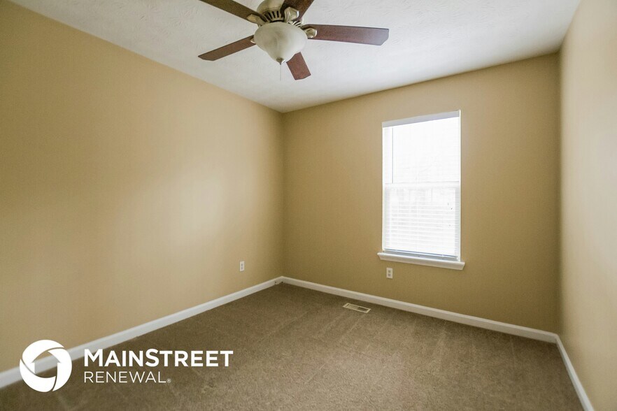 Building Photo - 325 King Henry Rd