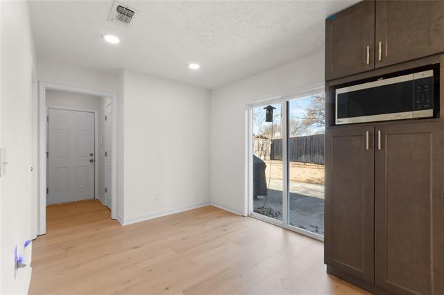 Building Photo - 609 Lake Ridge Dr