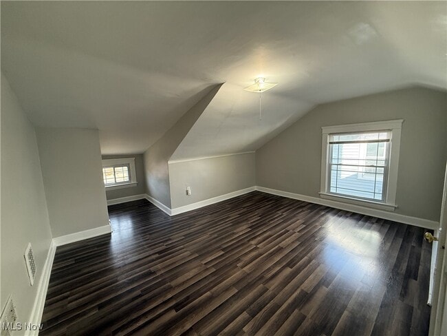 Building Photo - 1275 Donald Ave