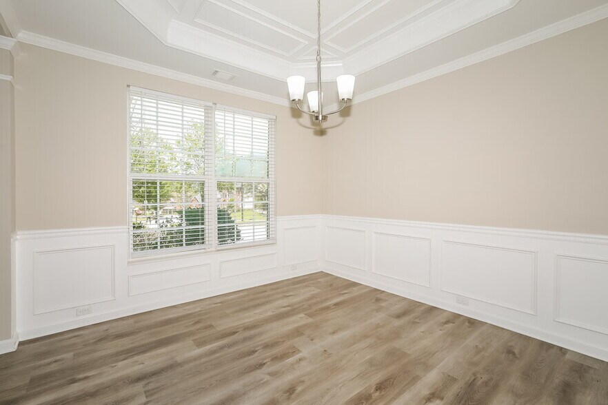 Building Photo - 3996 Yosemite Park Ln