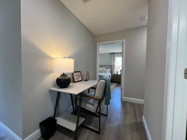 Building Photo - Equestrian getaway Wilmington, Long stays ...
