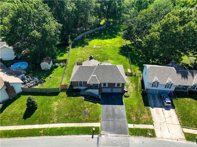 Building Photo - Coming soon! Newly Renovated SF in Liberty