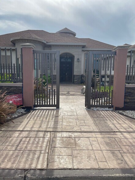 Building Photo - 929 Richland Dr