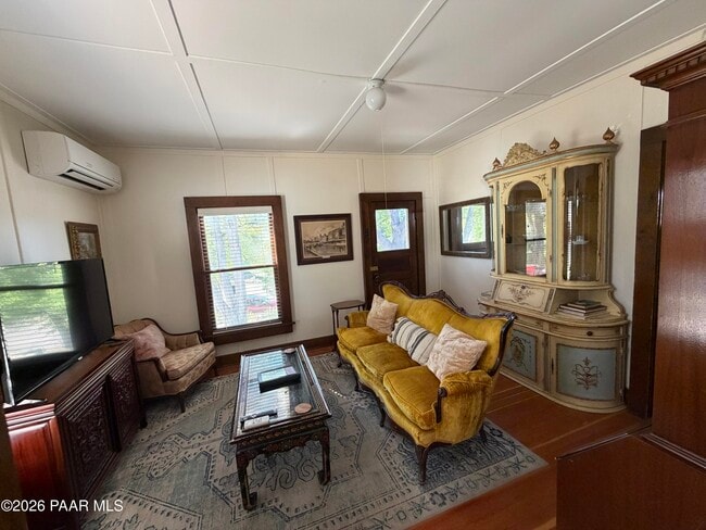 Building Photo - 411 S Cortez St