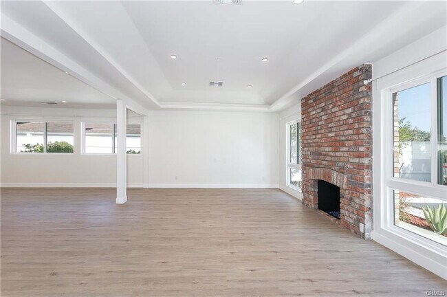 Building Photo - 6419 Valley Cir Terrace